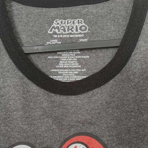 Nintendo Super Mario Shirt - Picture 2 of 4